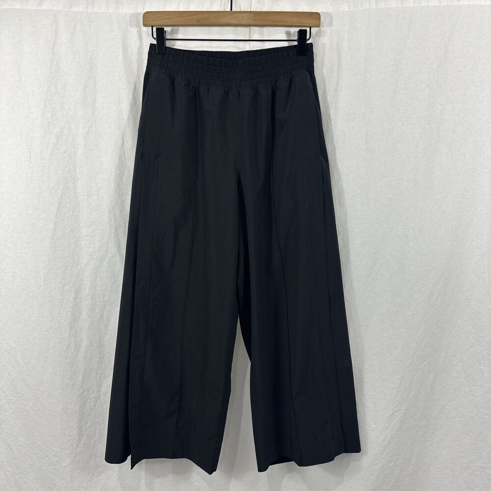 Lululemon Wanderer Culotte Black Wide Leg Pants Womens Sz 6 Athleisure Boho